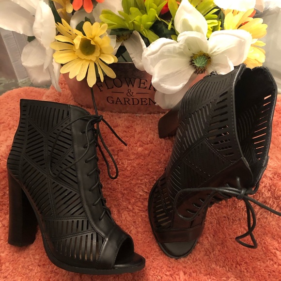 Women’s Black Booties - Picture 1 of 9